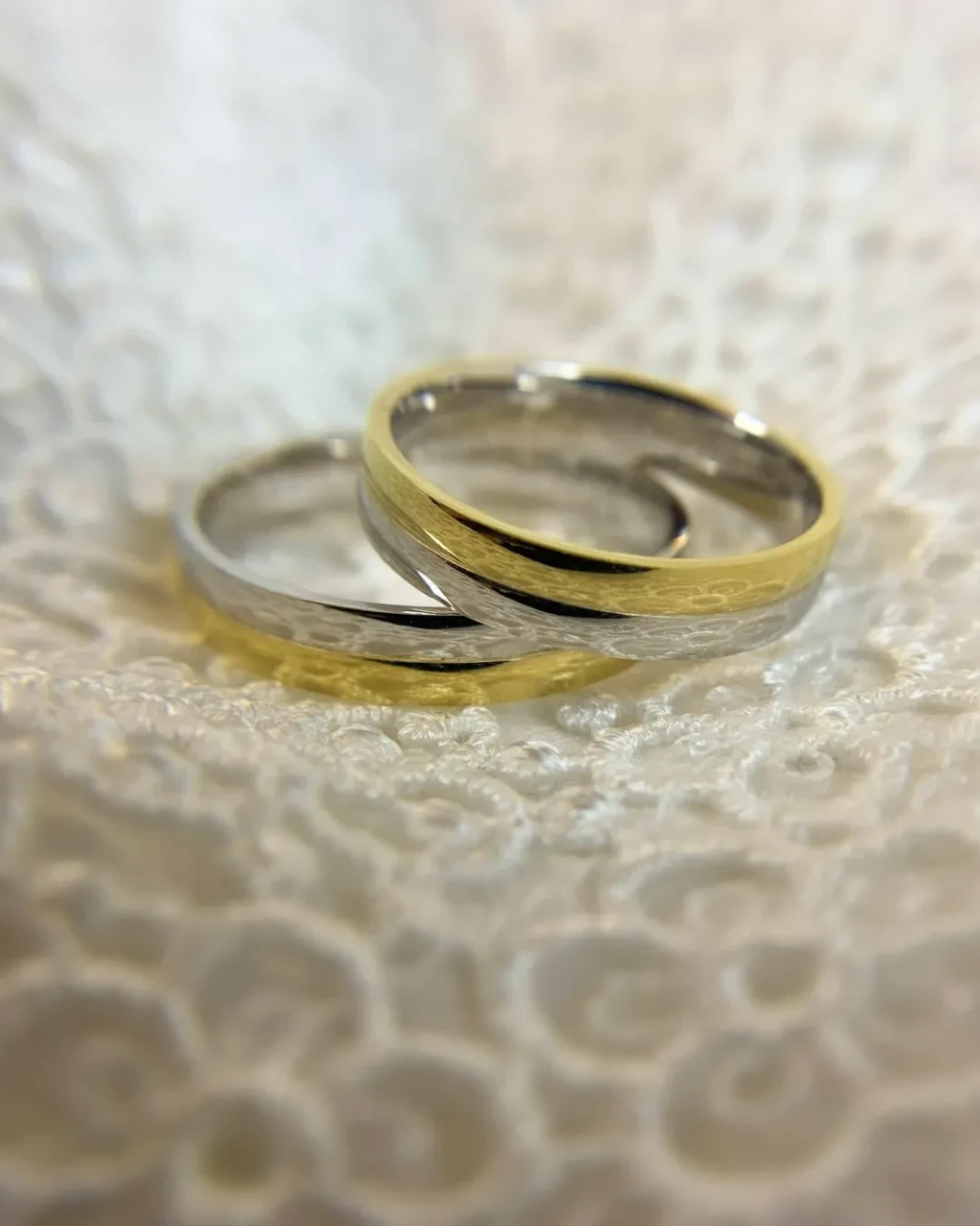 Fede matrimoniale oro bianco e giallo