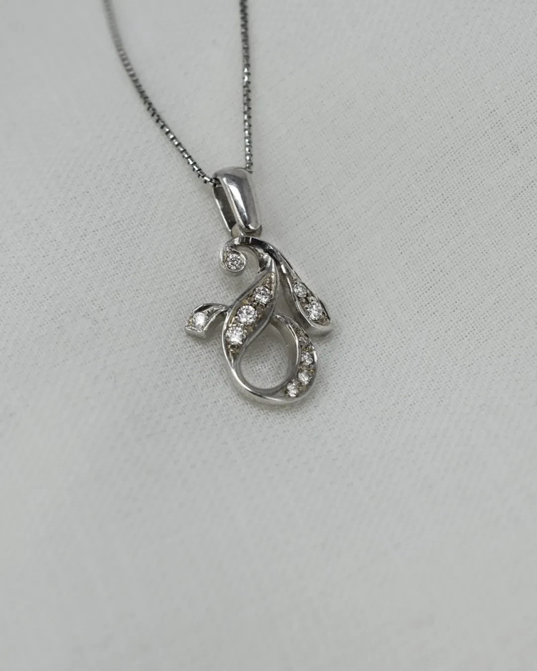 Collana punto luce fantasia