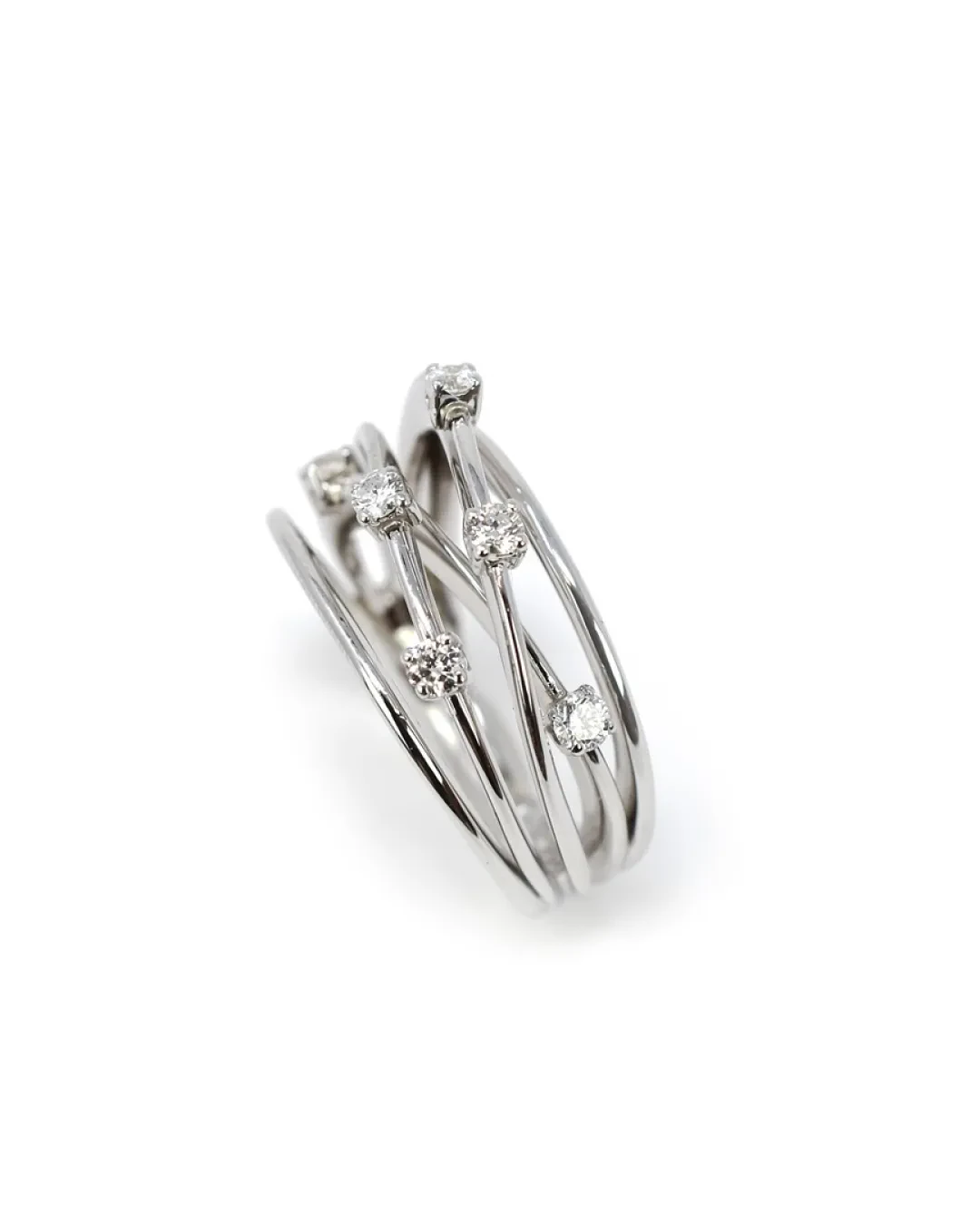 Anello fantasia in oro bianco con brillanti
