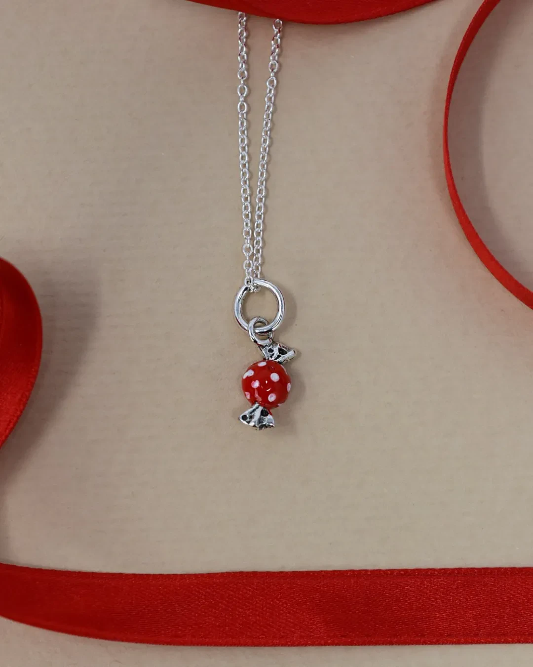 Collana con pendente caramella in argento