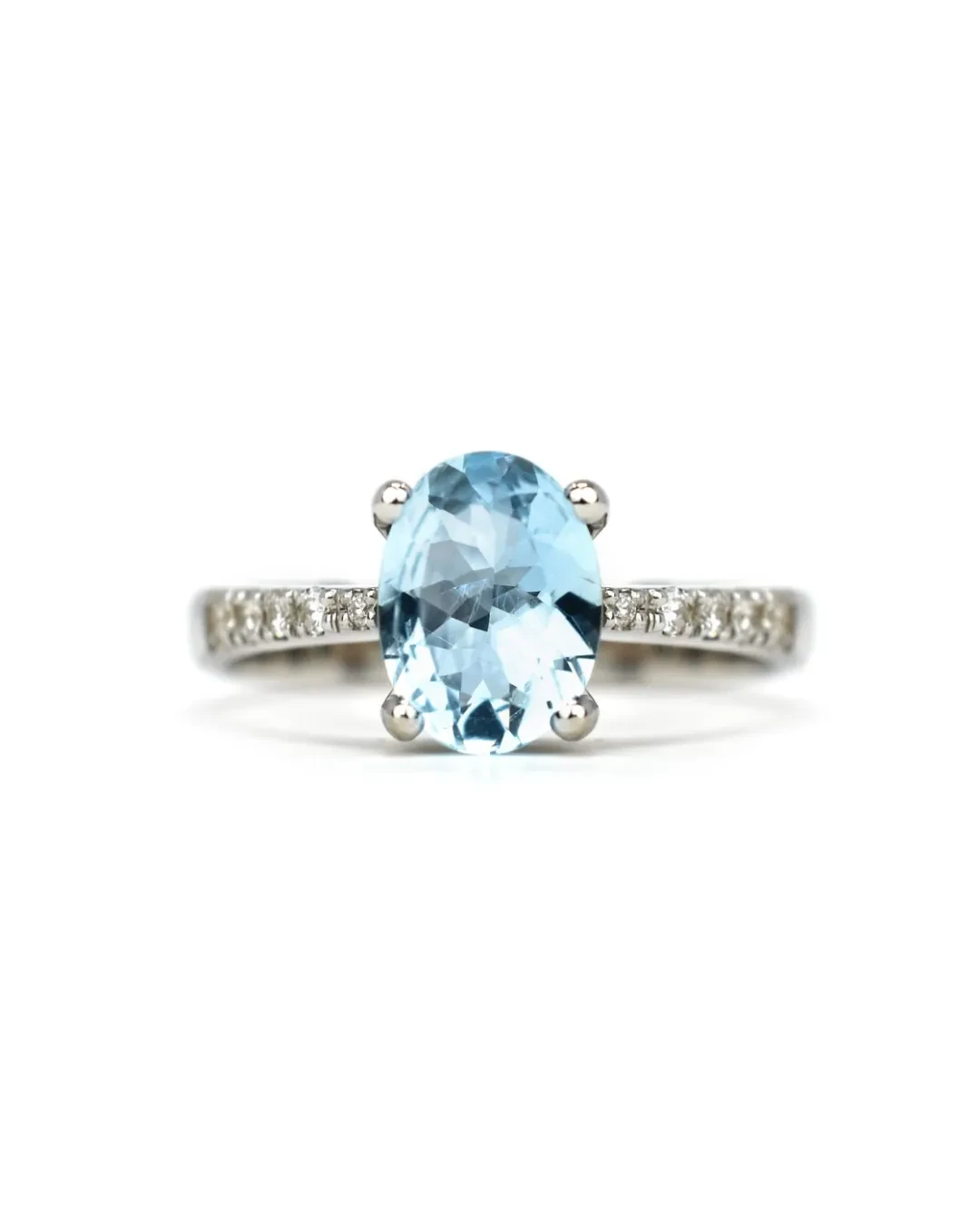 Anello acquamarina naturale e brillanti in oro bianco