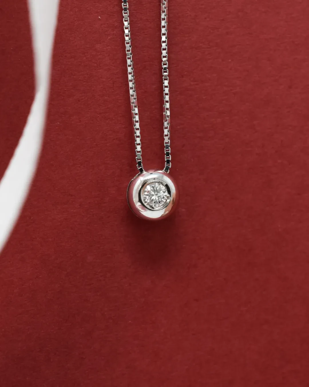 Collana punto luce a cipollina con brillante