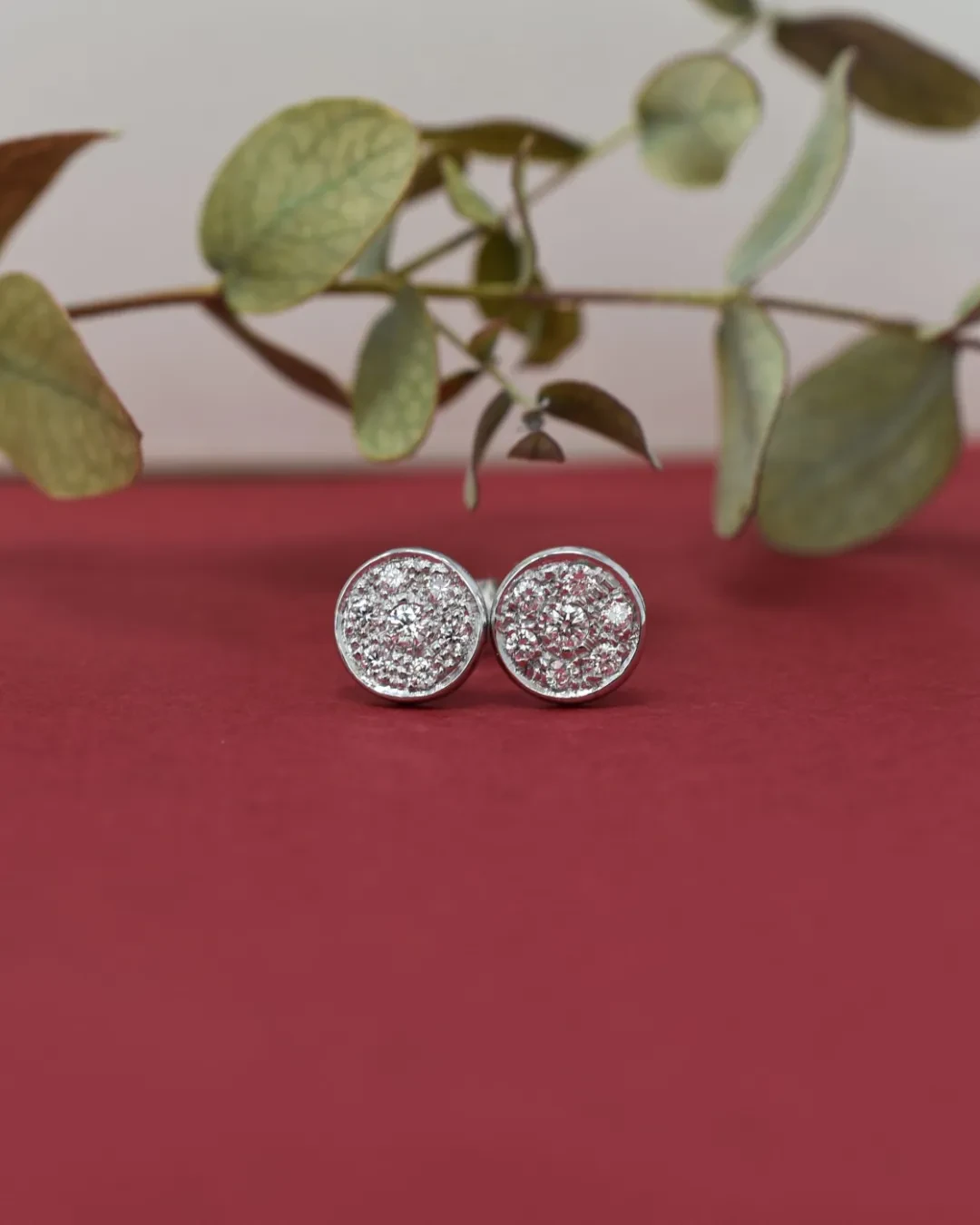 Orecchini forma rotonda con brillanti di 0,27 ct