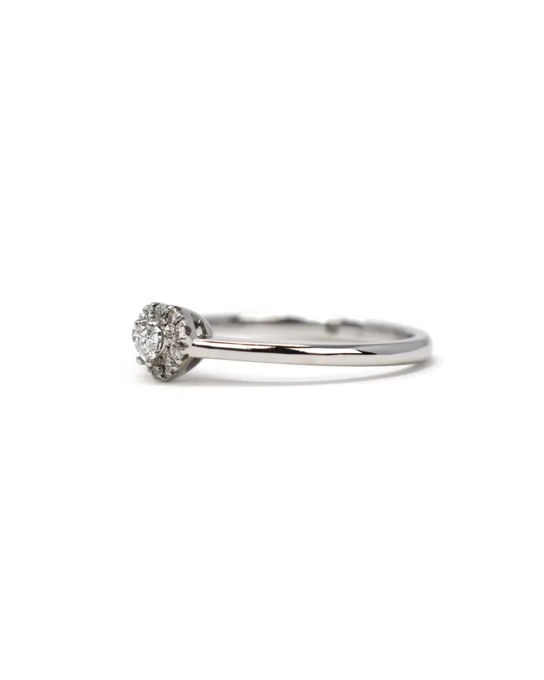 Anello con cuore di brillanti e oro bianco