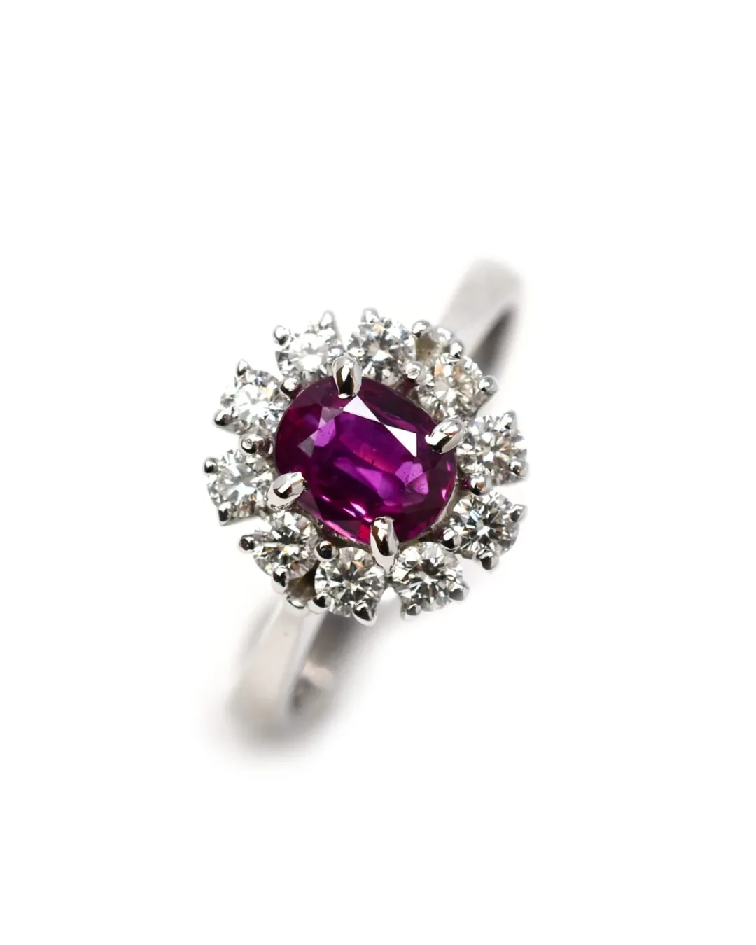 Anello cestino con brillanti e rubino da 1,05 ct