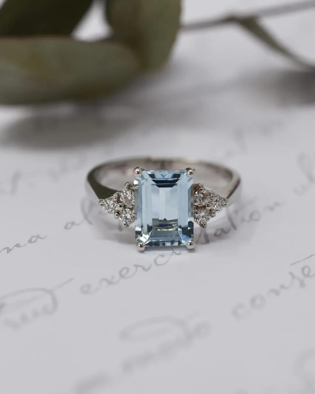 Anello Acquamarina 1,82 ct e brillanti