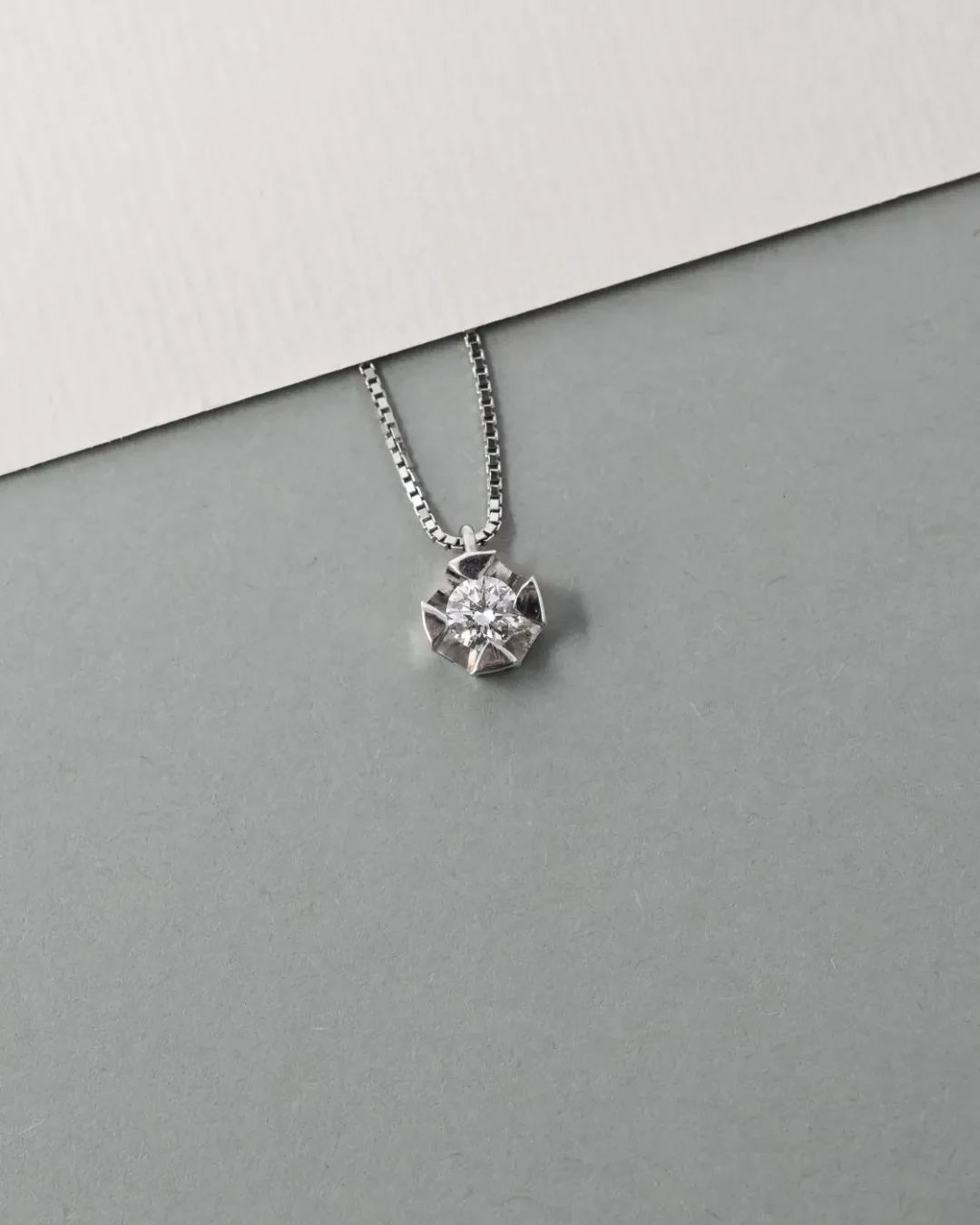 Collana Punto Luce 4 griffe