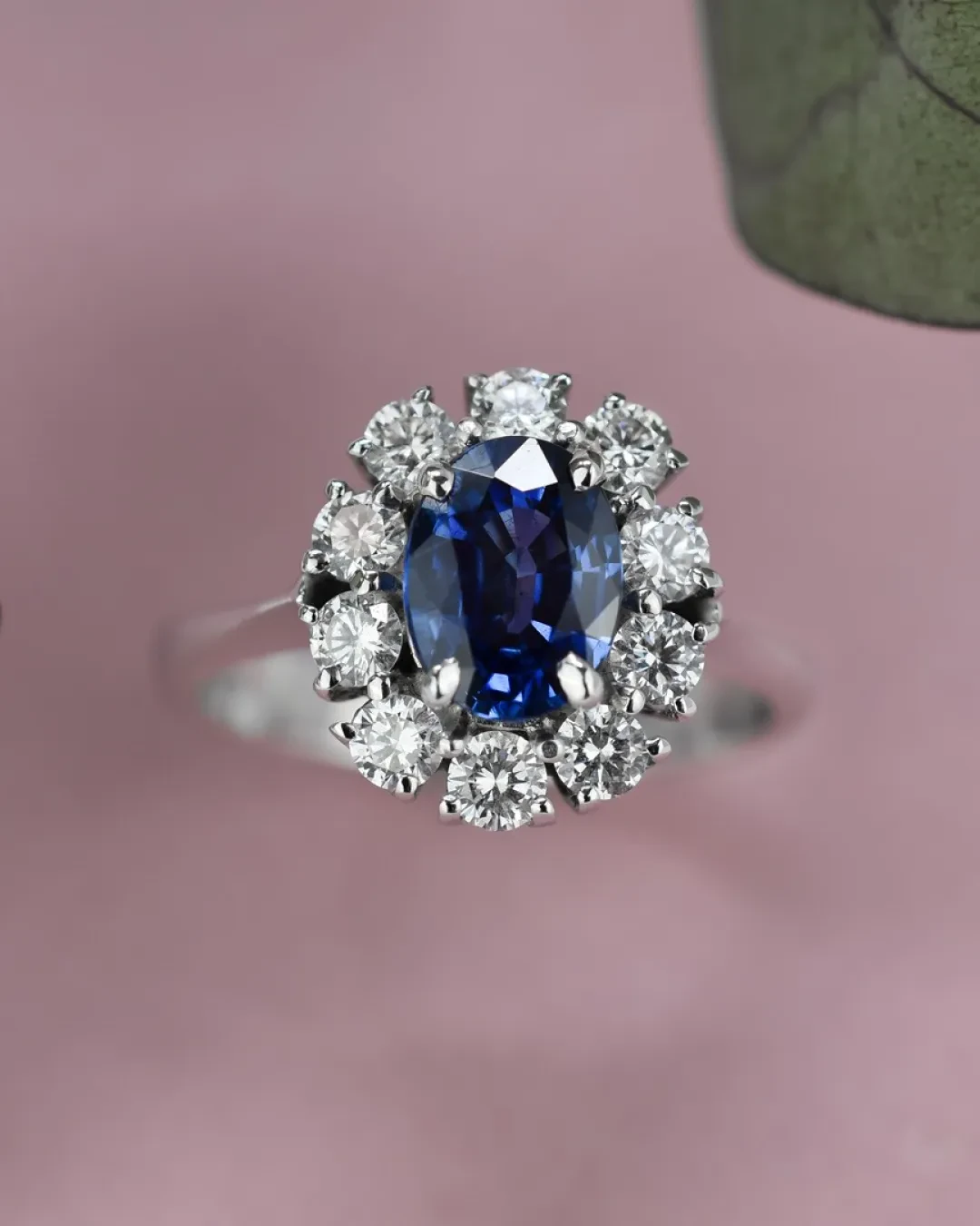 Anello cestino zaffiro 1,55 ct e brillanti