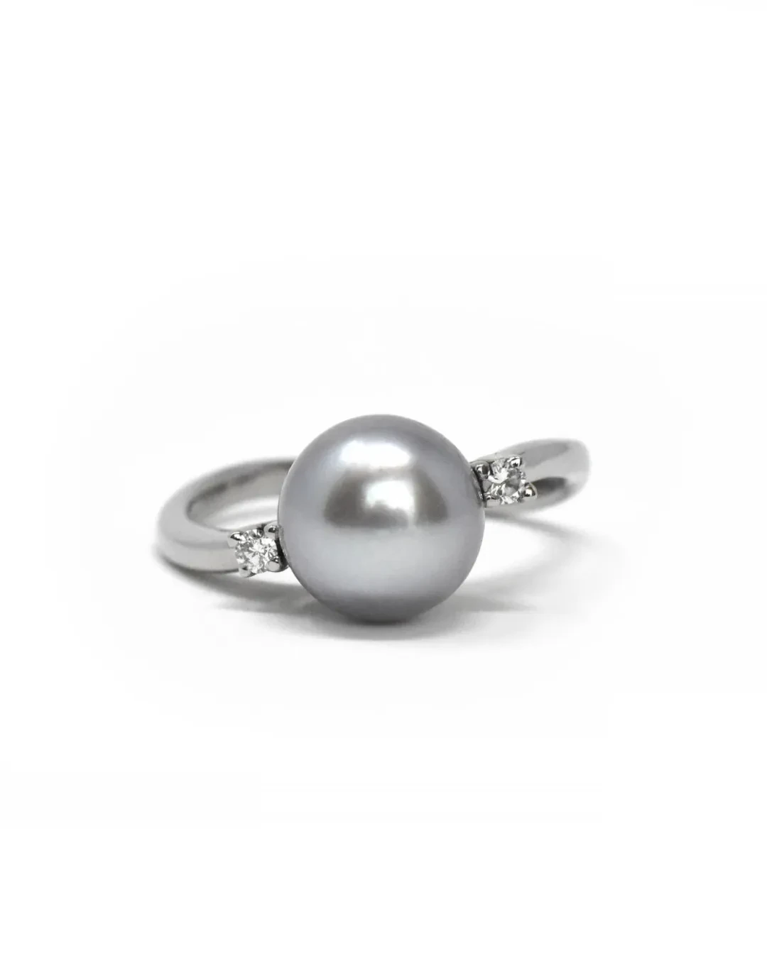 Anello in oro bianco con brillanti e perla grigia Tahiti