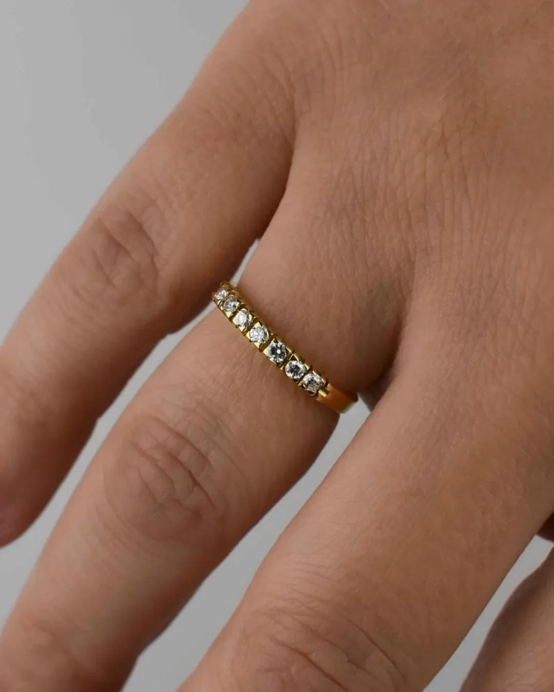 Fedina di brillanti da 0,23 ct montatura in oro giallo