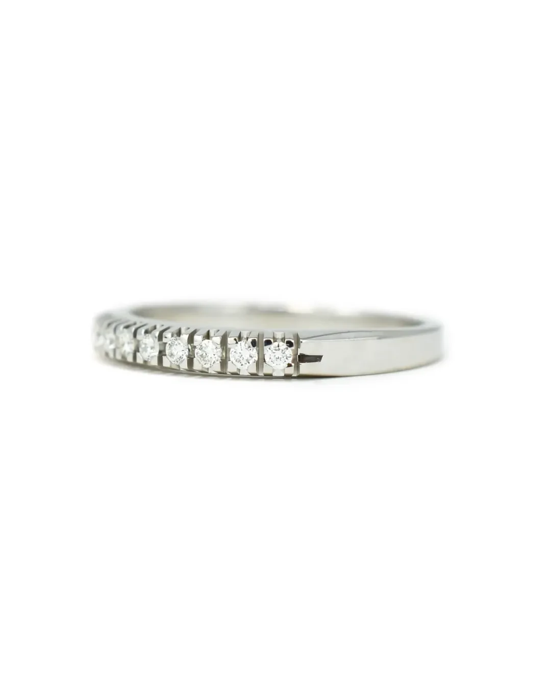 Anello veretta con brillanti