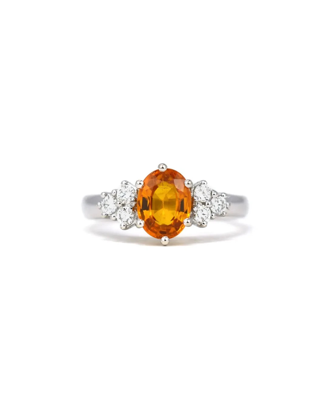Anello con zaffiro giallo e brillanti