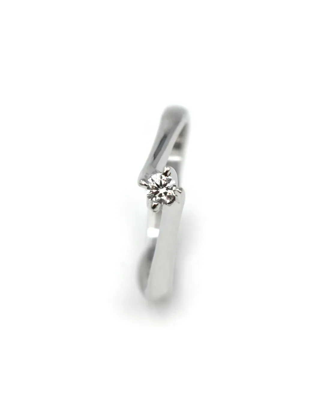 Anello con brillante