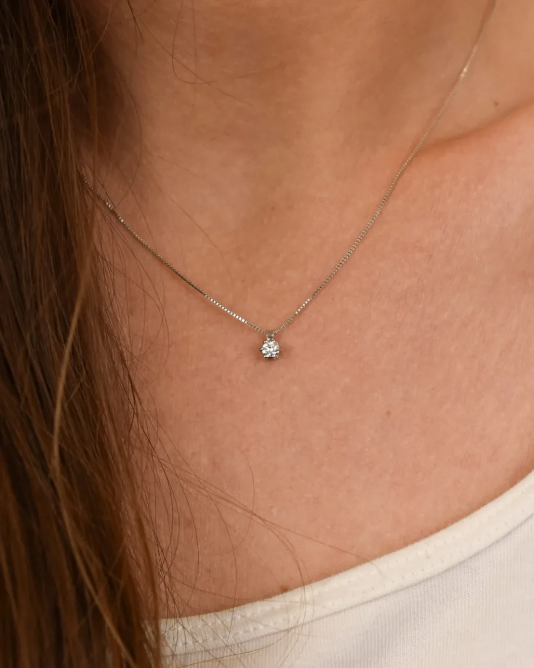 Girocollo con brillante