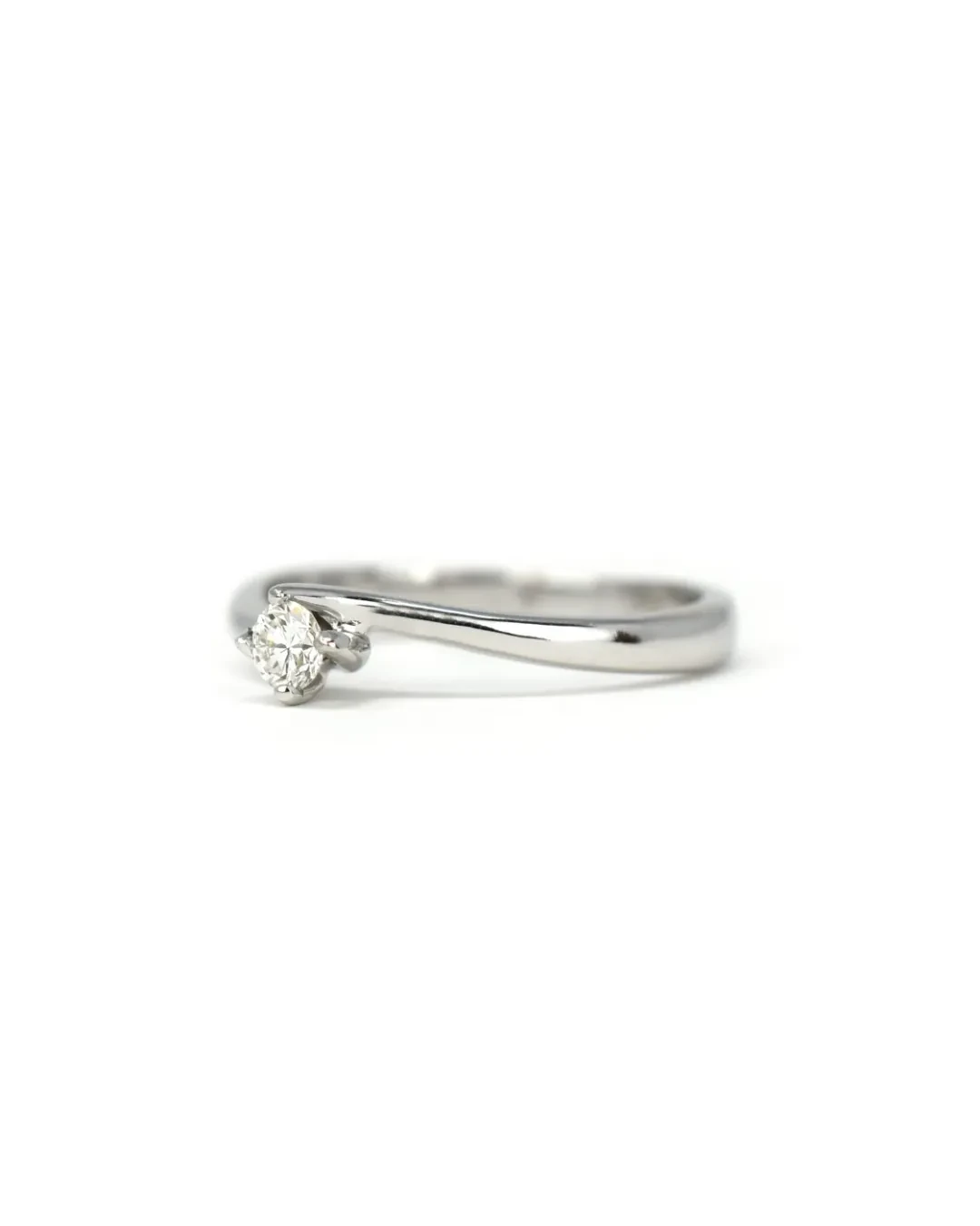 Anello con brillante
