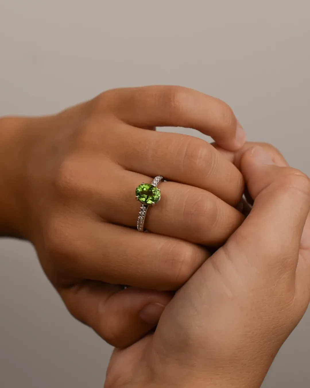 Anello tormalina verde brasiliana 2,41 e brillanti