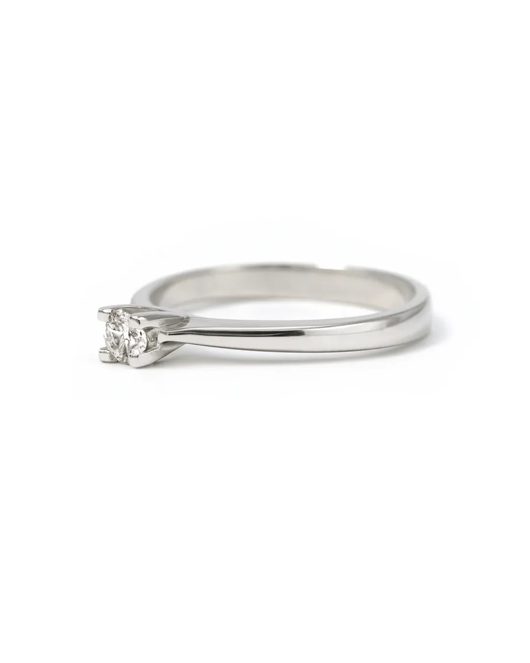 Anello solitario con brillante 0,15 ct.