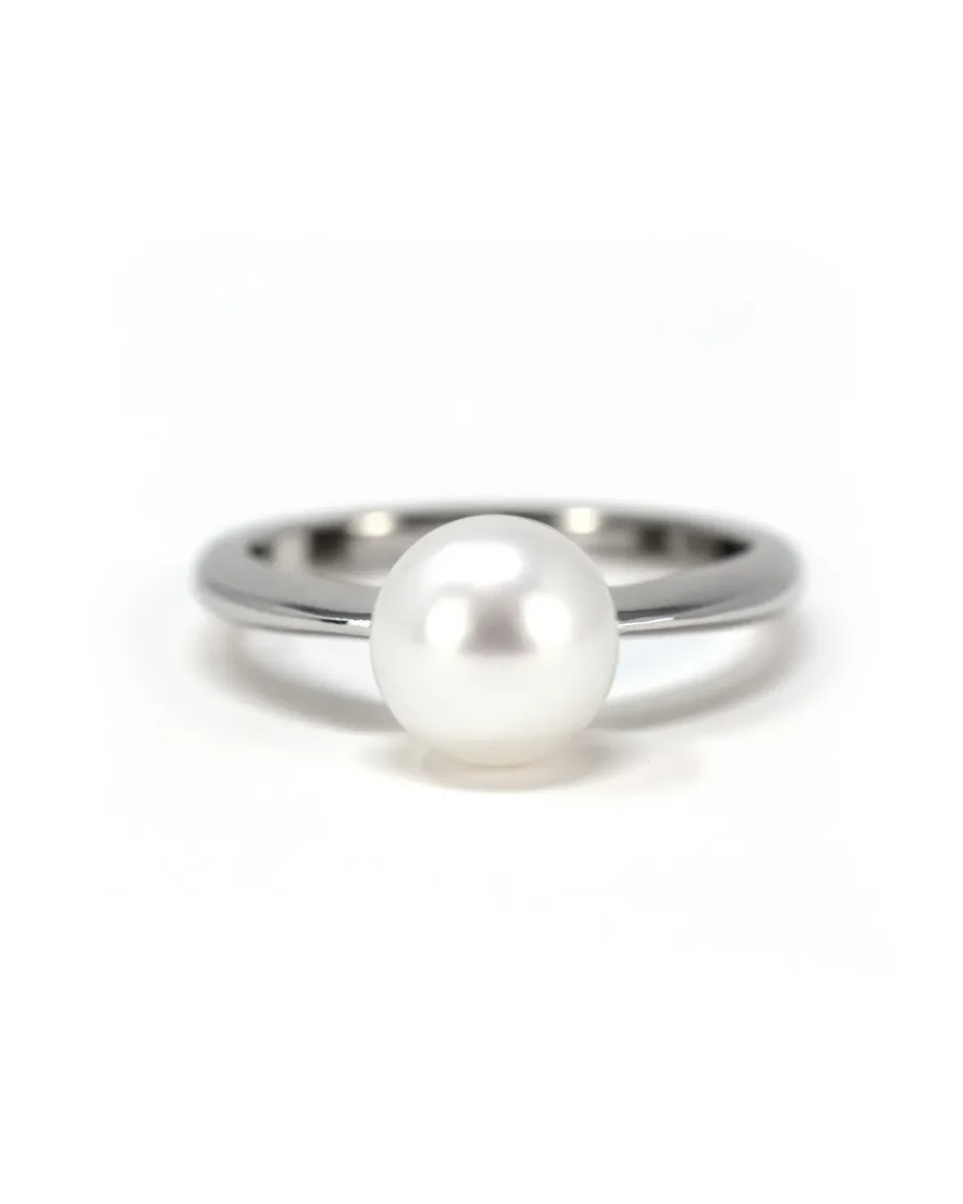 Anello con perla di acqua dolce a cipollina