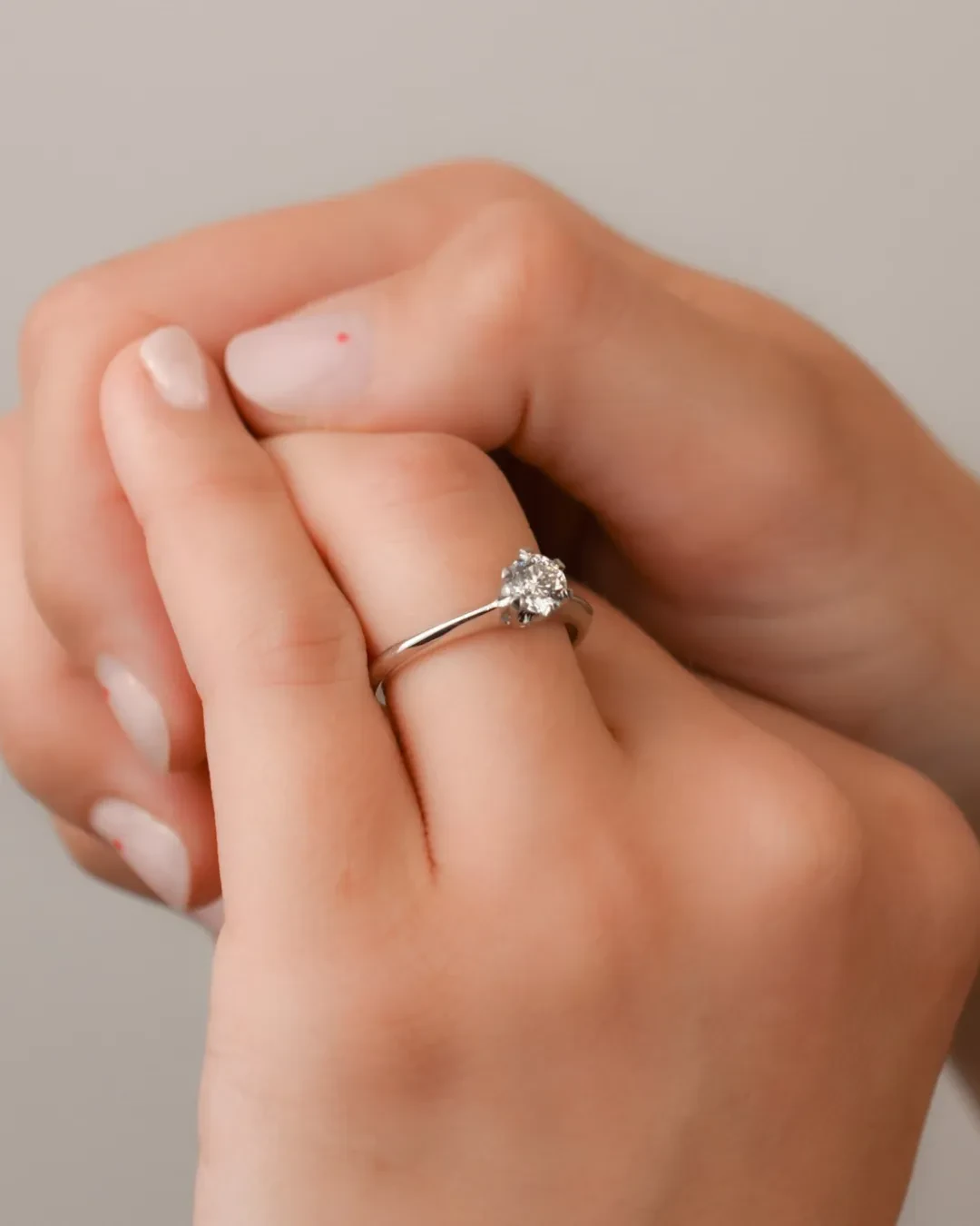 Anello con diamante da laboratorio 0,56 ct.