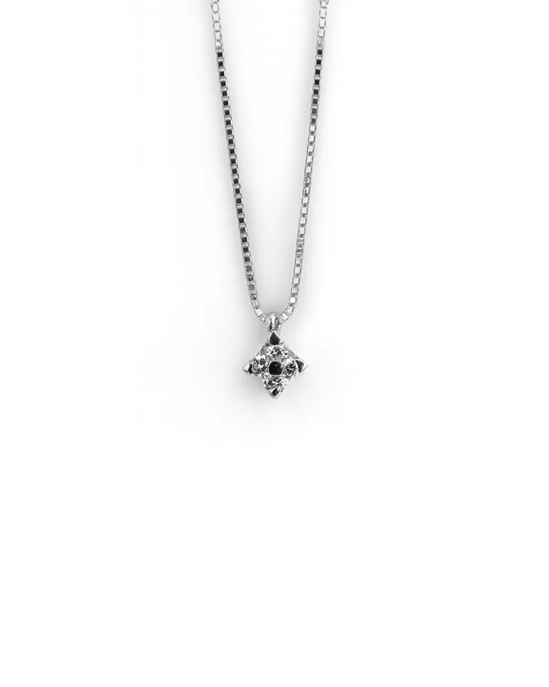 Girocollo in oro bianco con punto luce 0,11 ct.