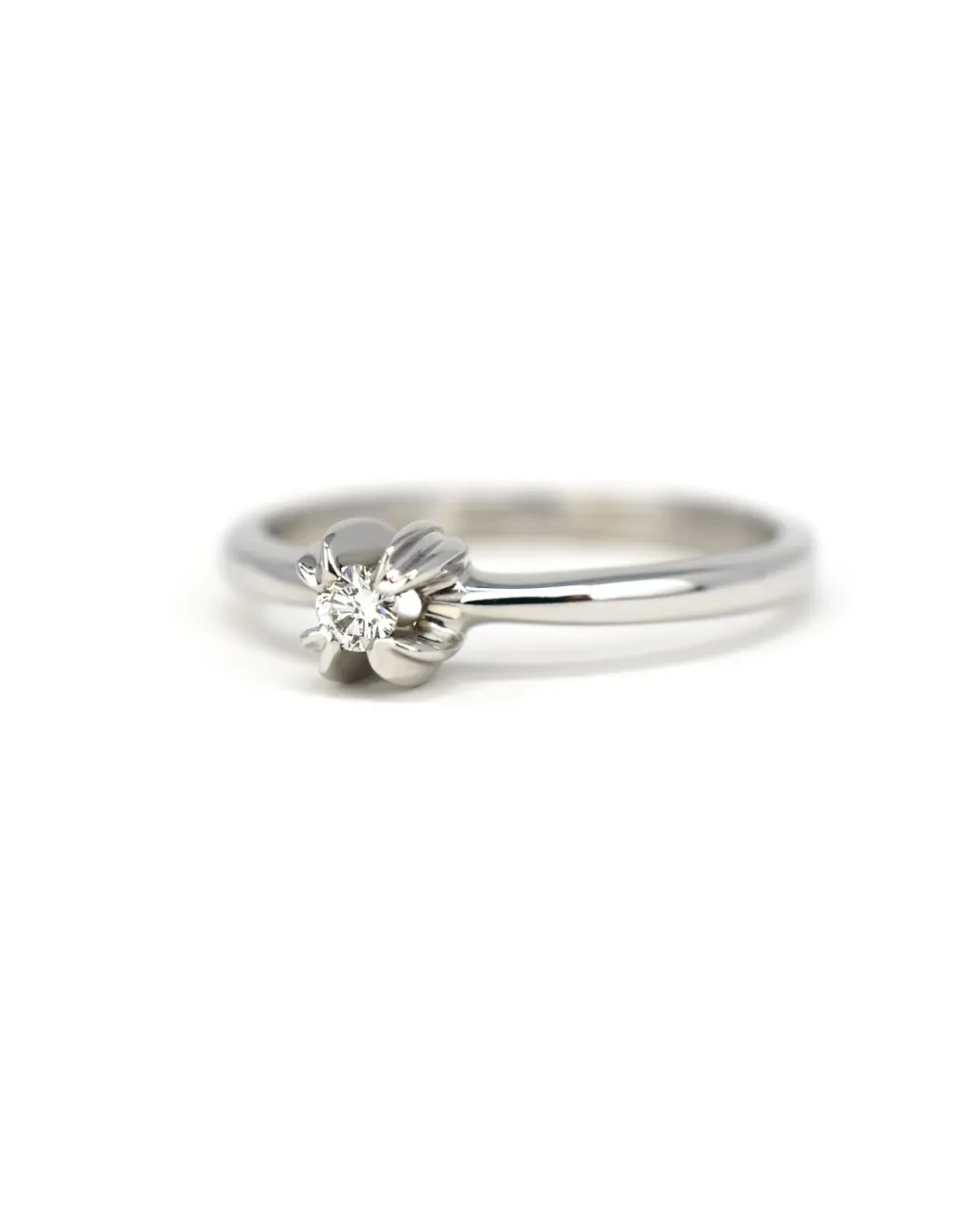 Anello solitario brillante da 0,05 ct