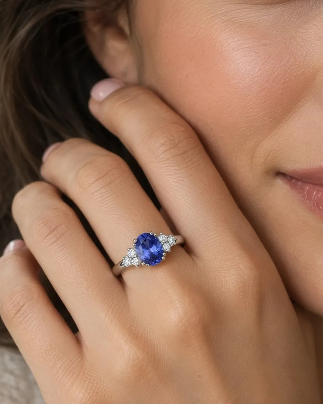 Anello con tanzanite