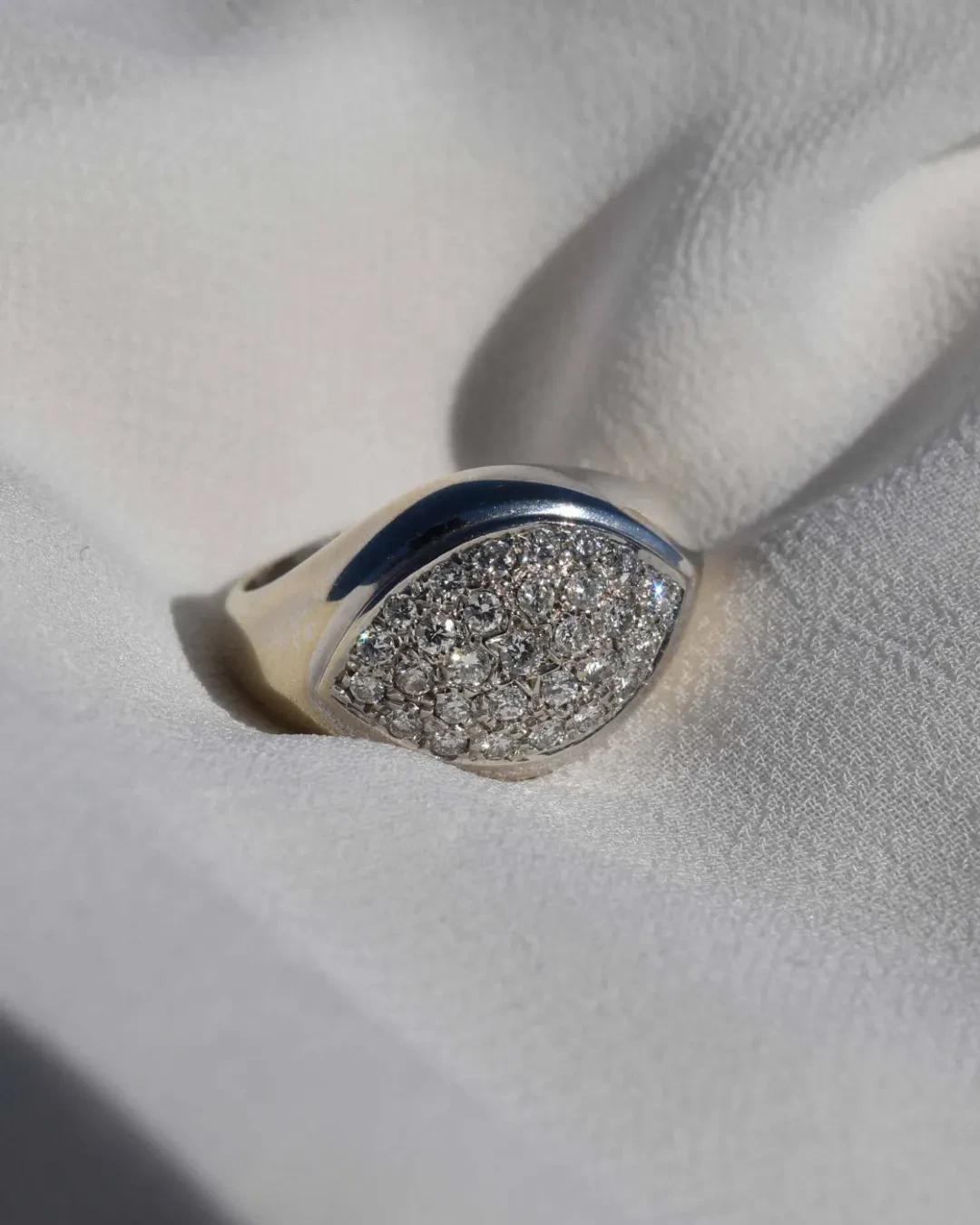 Anello Pavè forma ovale