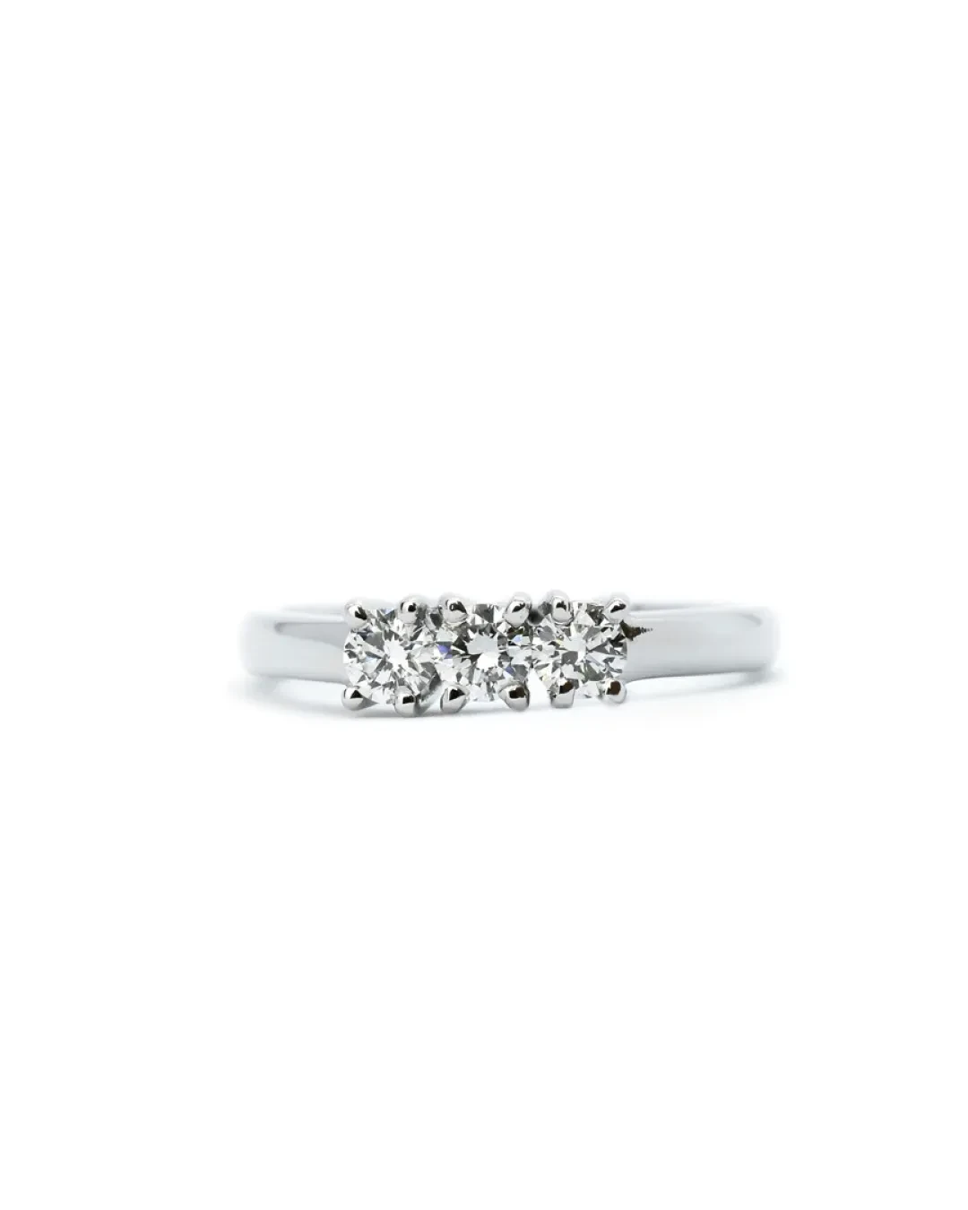 Anello trilogy brillanti da 0,34 ct e oro bianco
