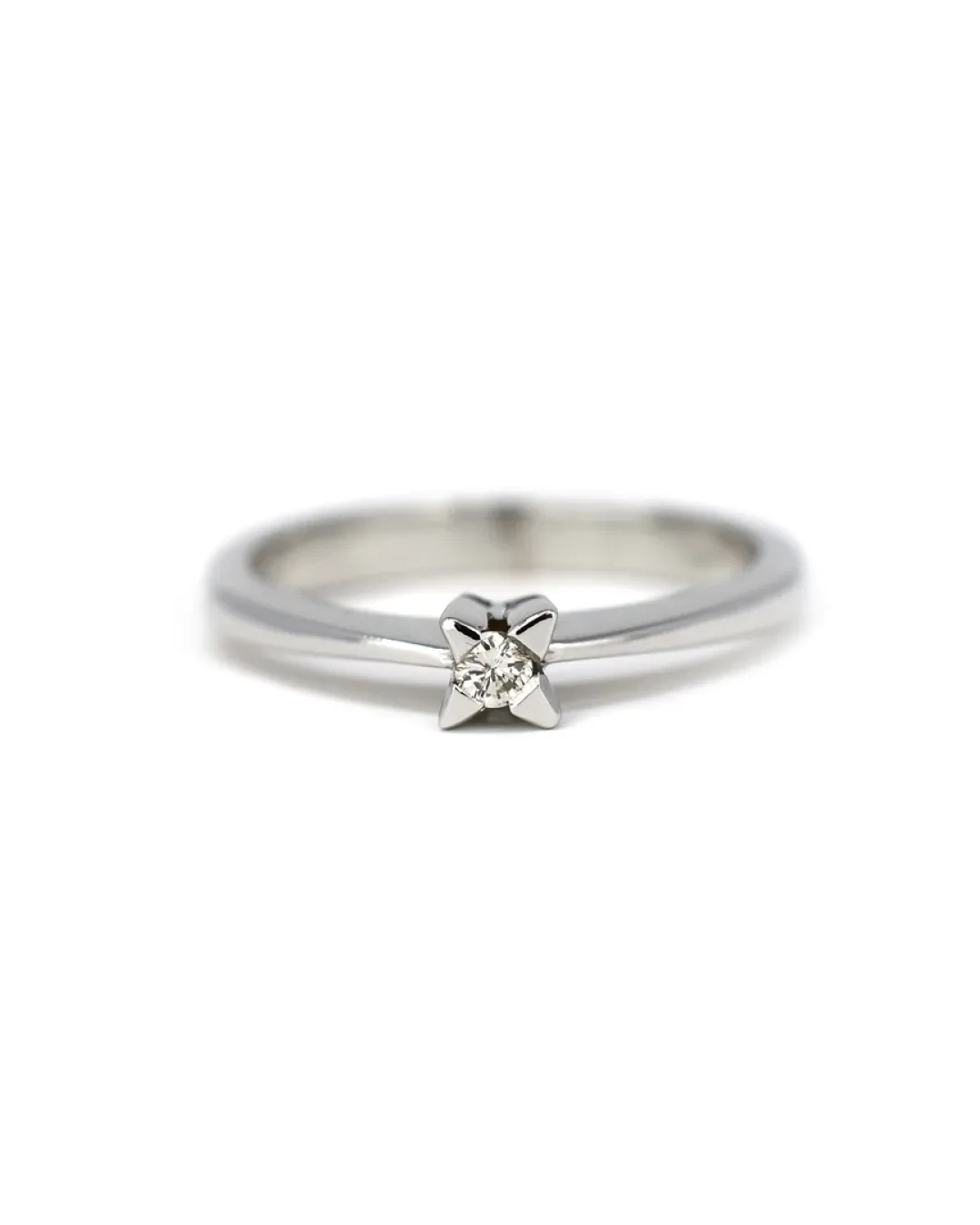Anello brillante solitario 0,05 ct con castone a stella