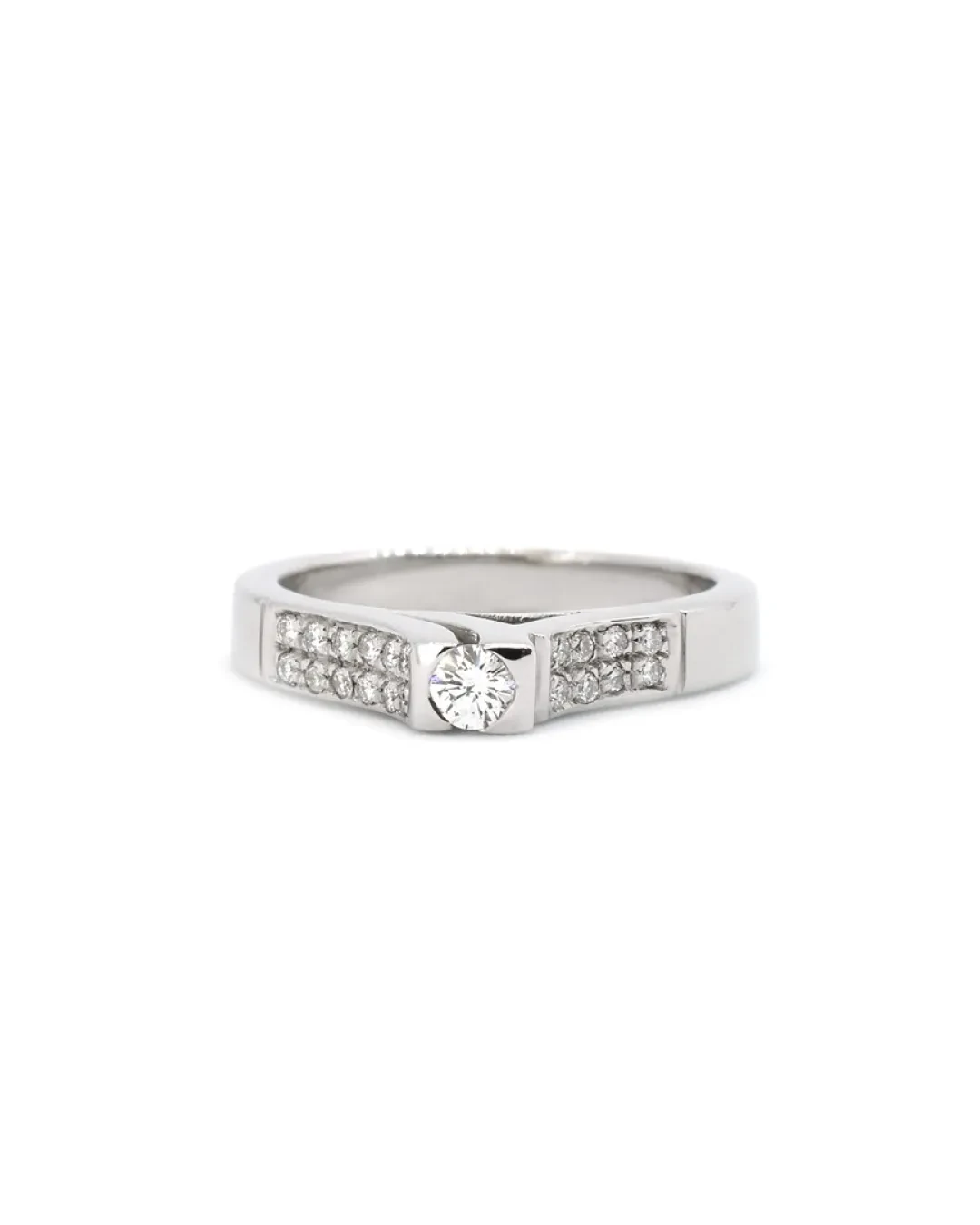 Anello fantasia di brillanti
