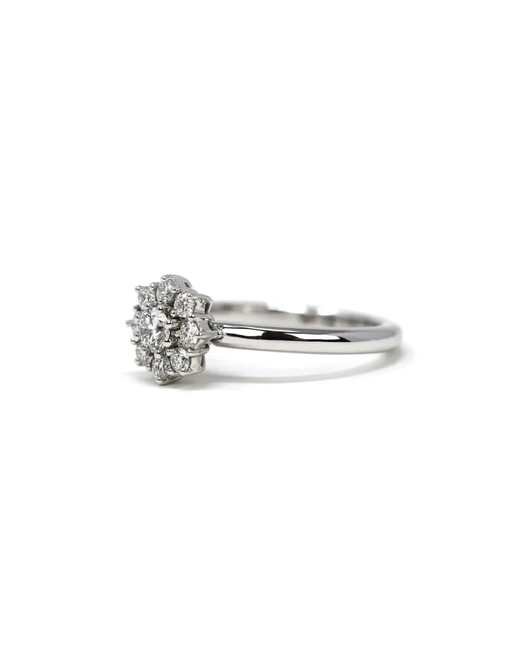 Anello fiore di brillanti