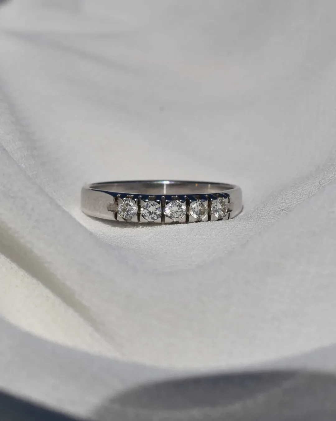 Fedina di brillanti da 0,05 ct