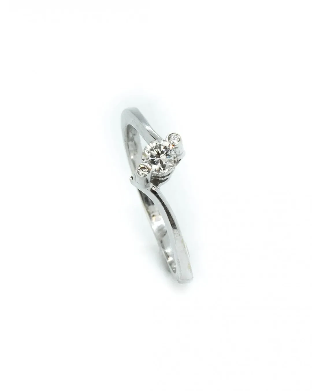 Anello solitario fantasia di billanti da 0,20 ct