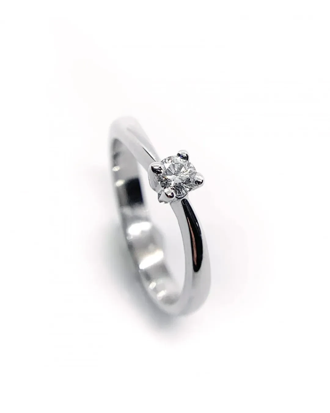 Anello solitario Valentino brillante 0,28 ct