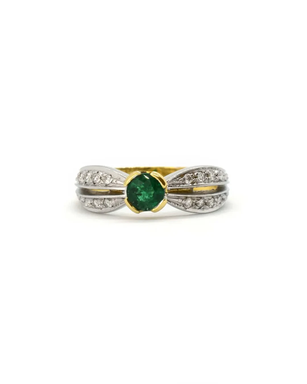 Anello fantasia smeraldo e brillanti