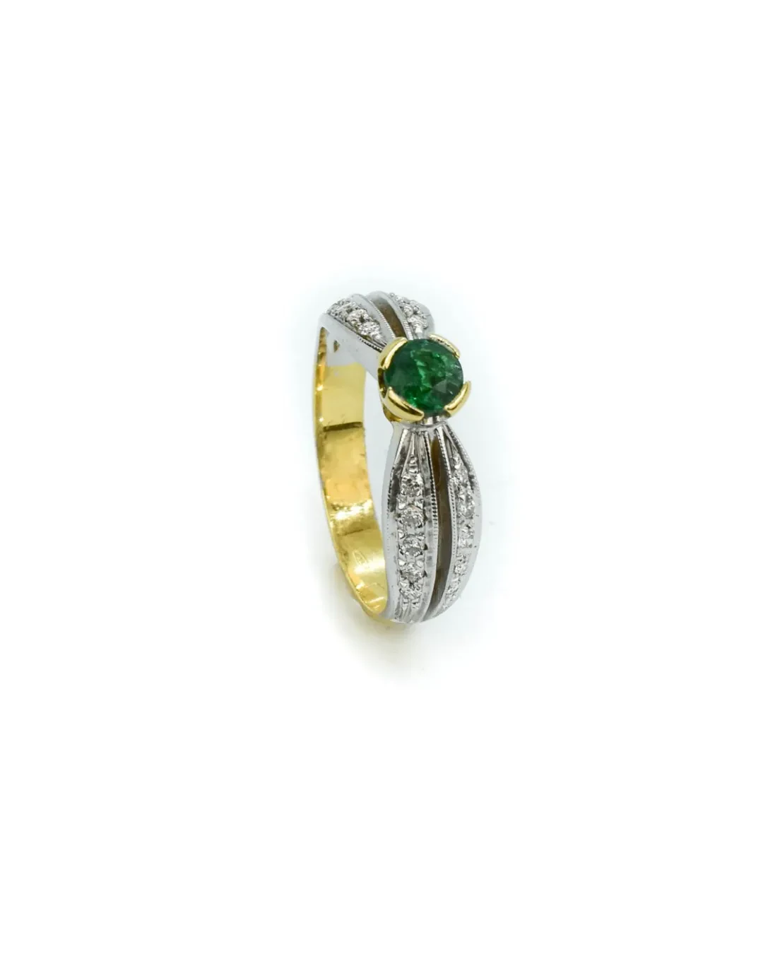 Anello fantasia smeraldo e brillanti