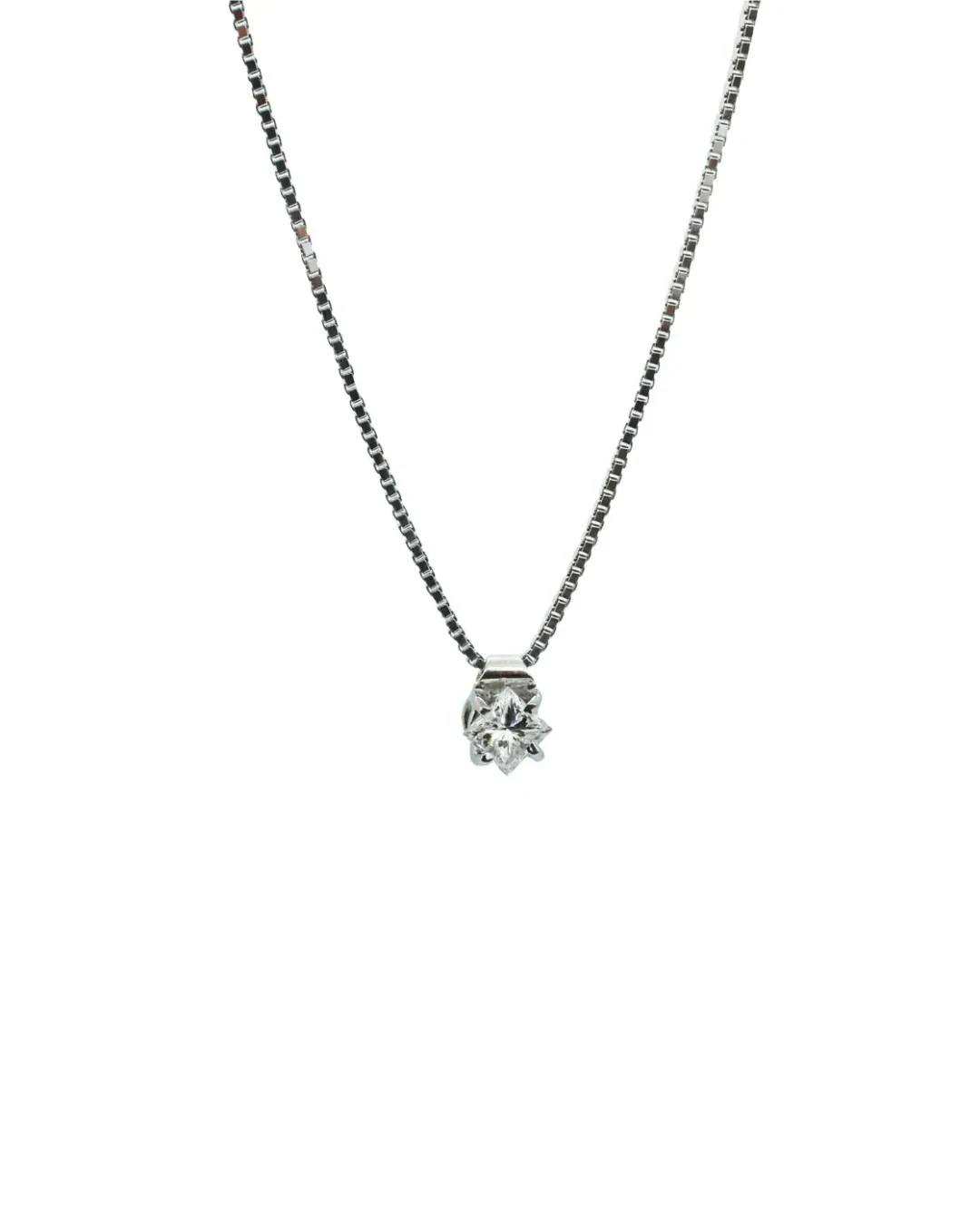 Collana punto luce con diamante a taglio princess