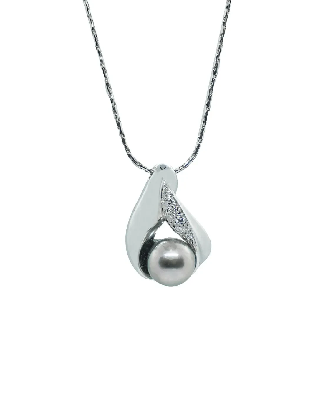 Collana goccia con perla grigia e brillanti