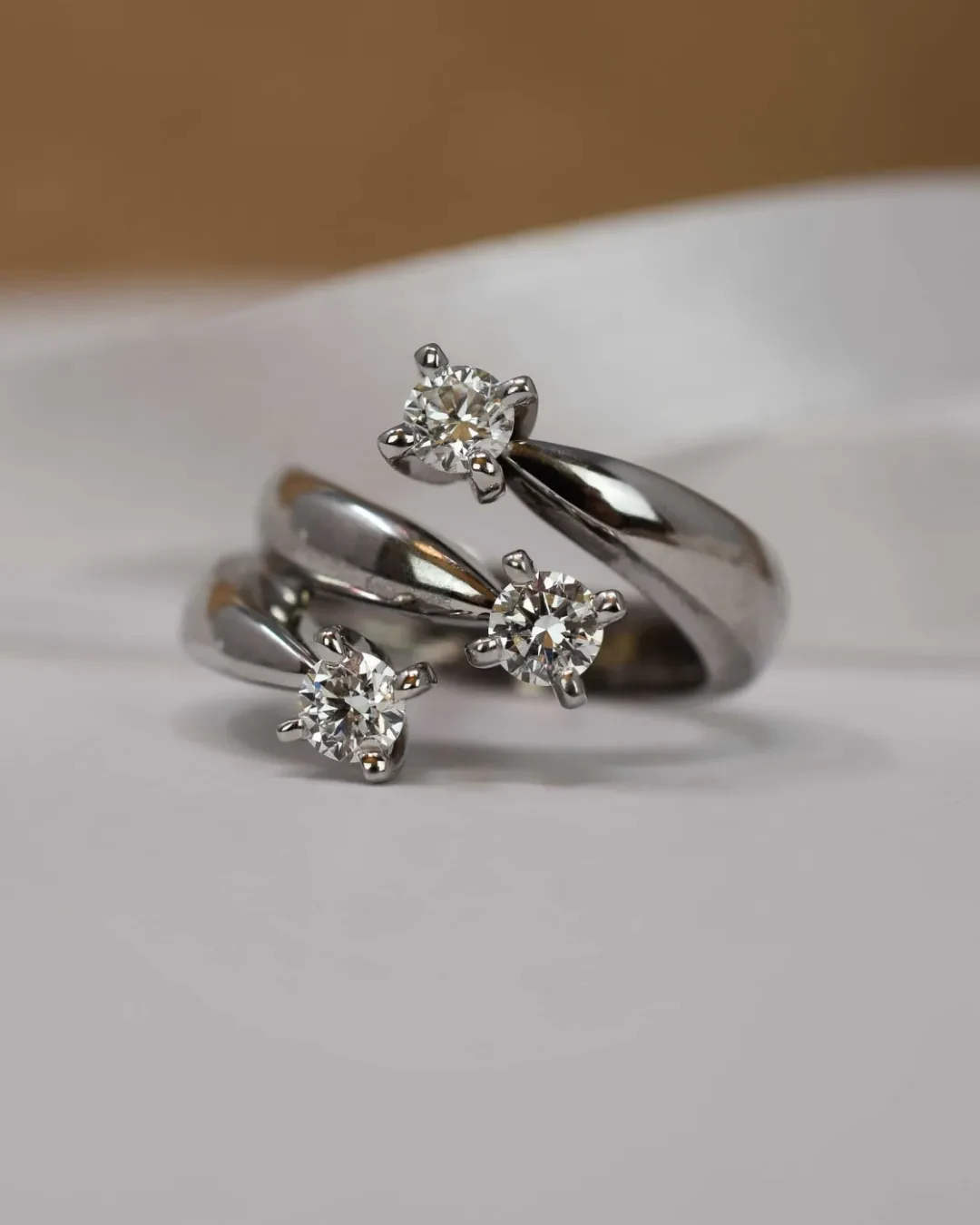 Anello fantasia trilogy con brillanti 0,73 ct