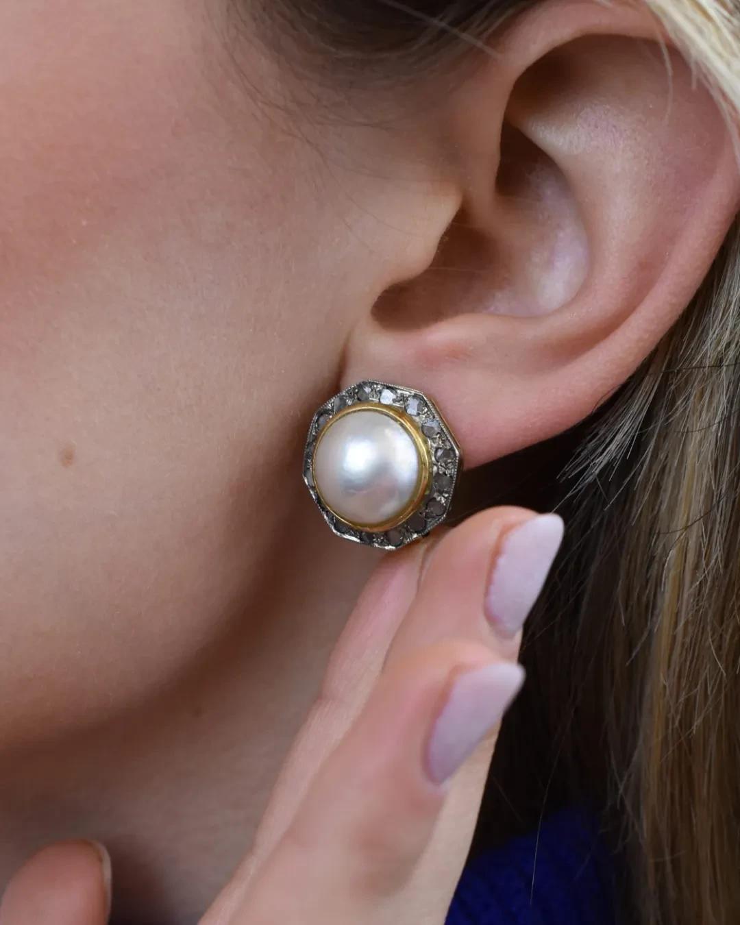 Orecchini con perle Mabet e rose di diamante