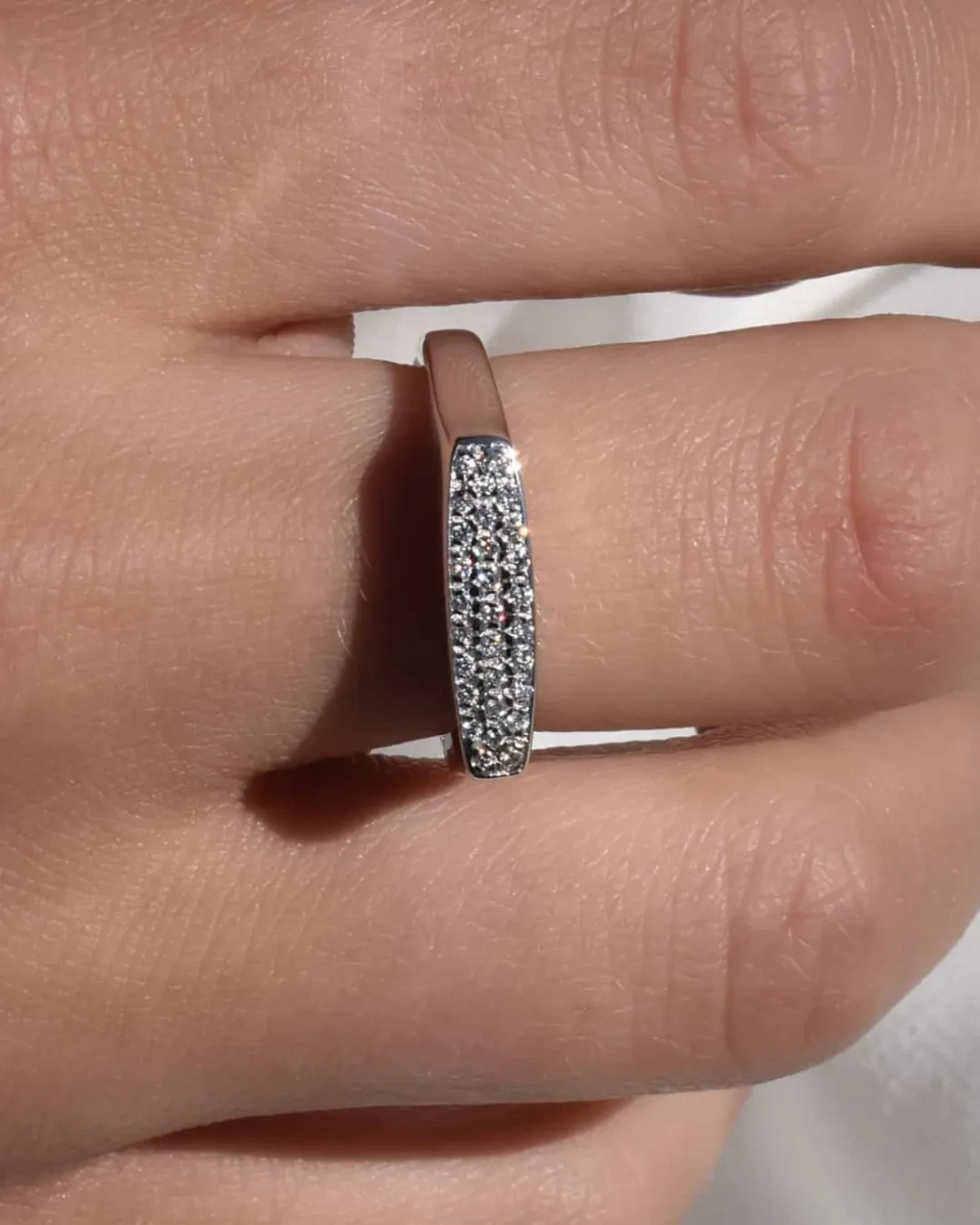 Anello pavè di brillanti da 0,15 ct