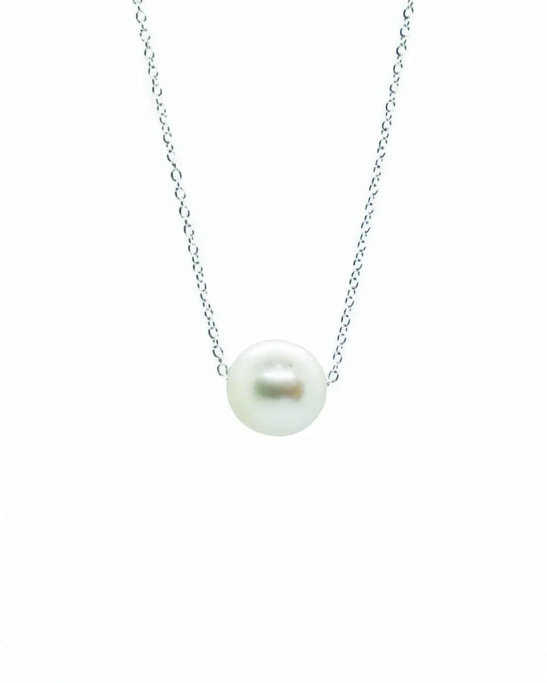 Catena in oro bianco con perla di acqua dolce