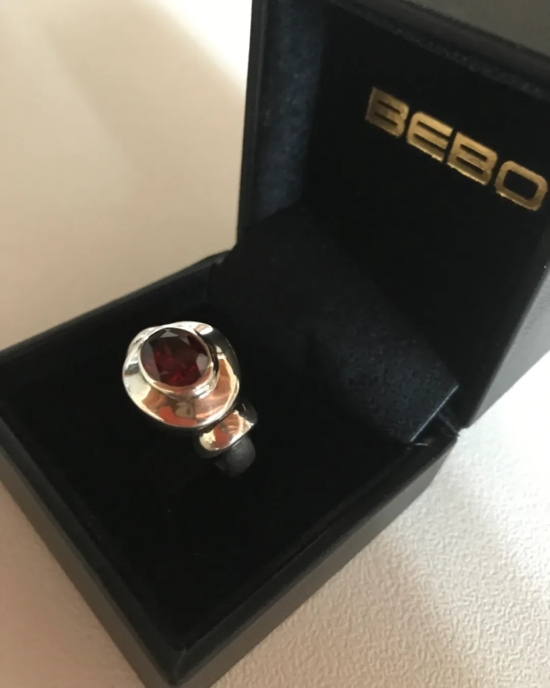 Magic Ring - Garnet