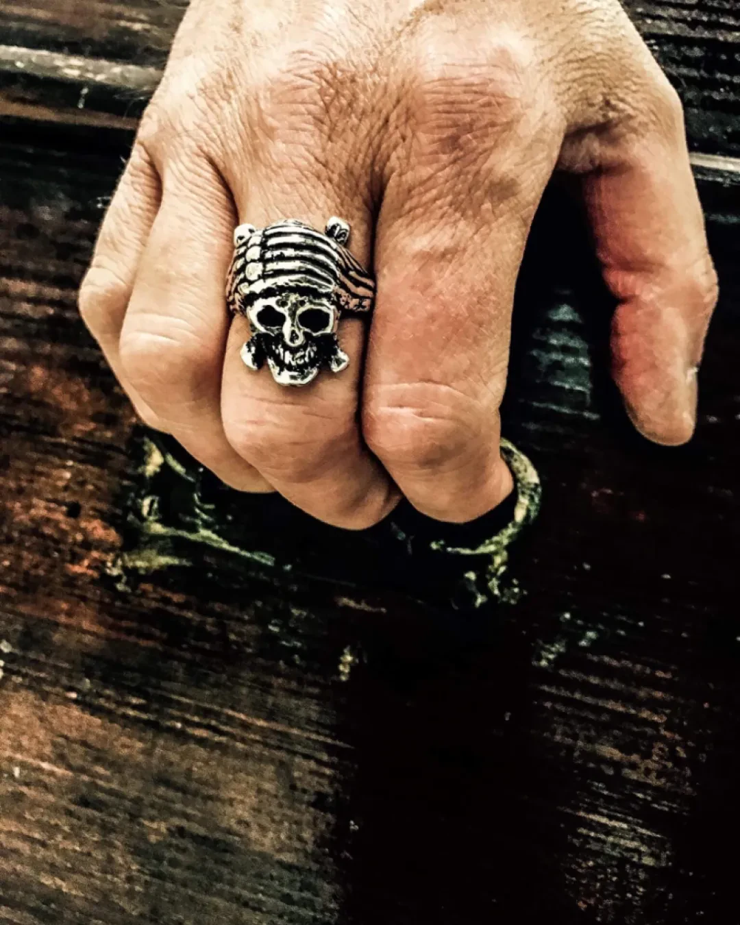 Skull Ring Pirates Of The Caribbean model Johnny Depp