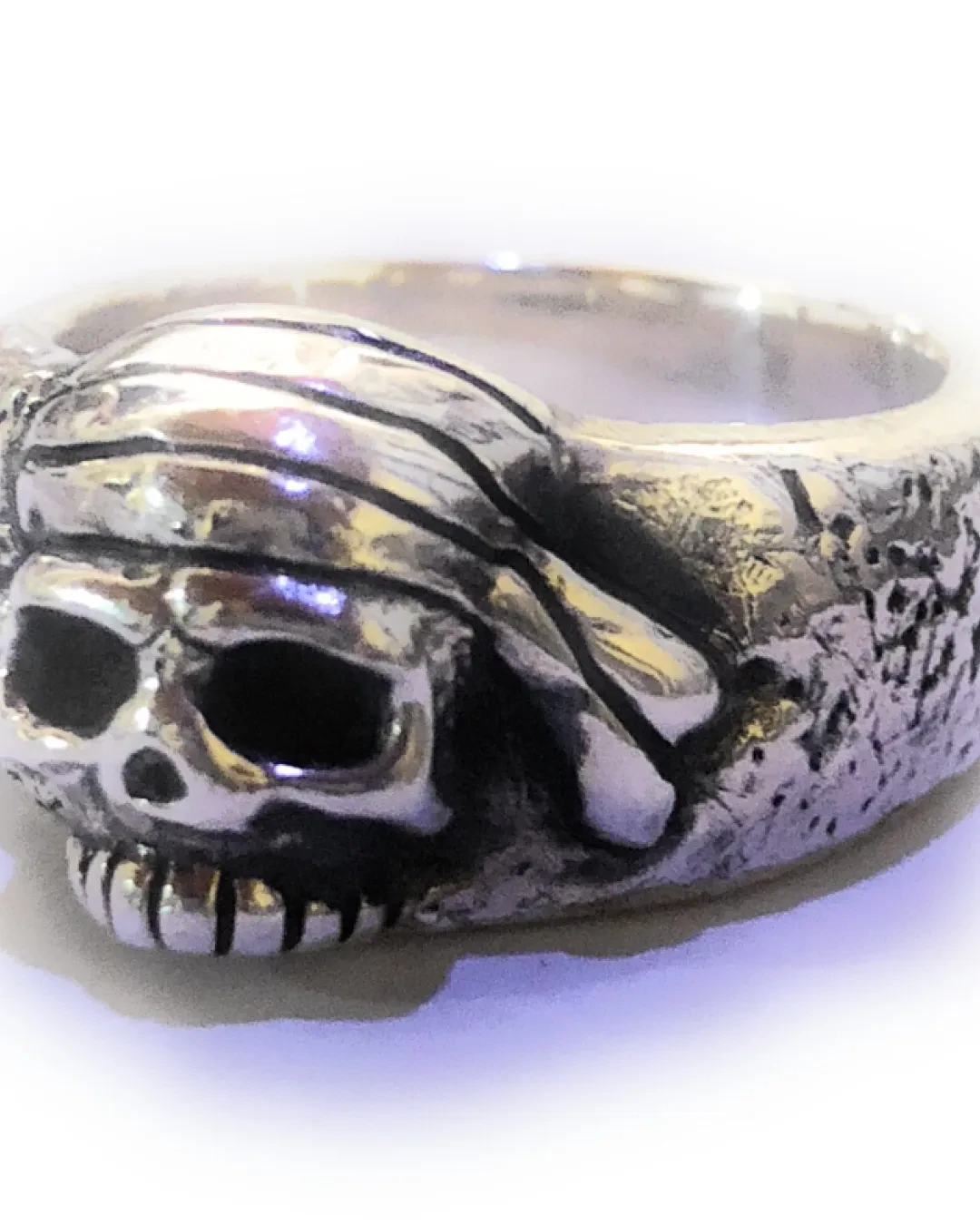 Pirate Skull Island Ring