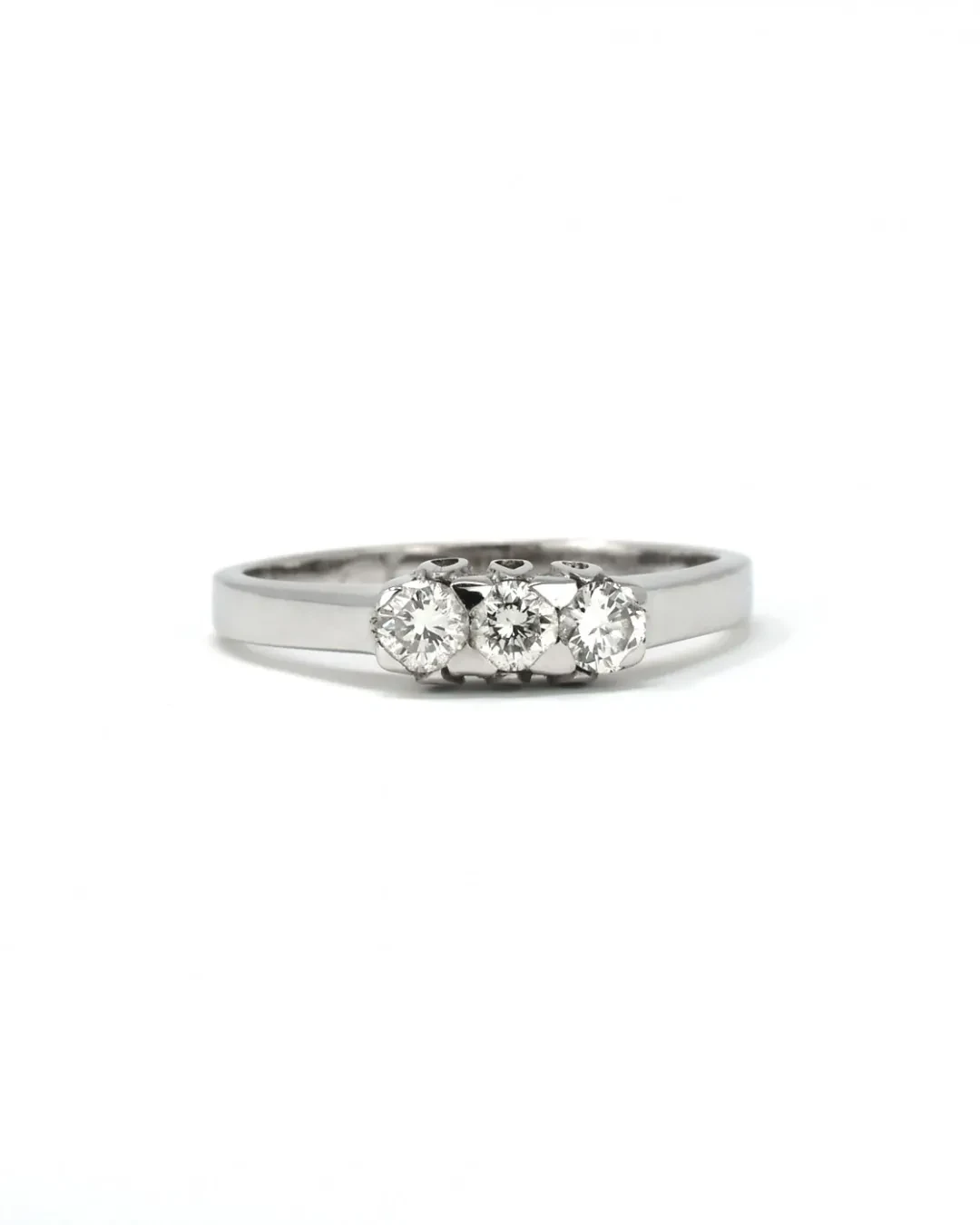 Anello trilogy diamanti a taglio brillante da 0,15 ct