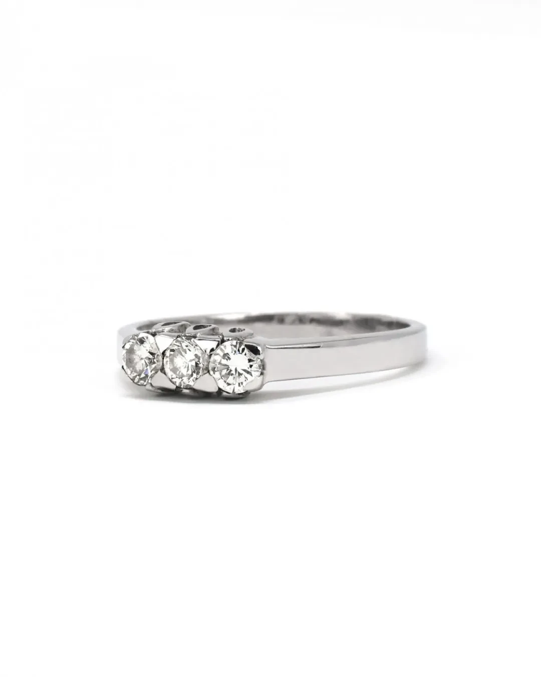 Anello trilogy diamanti a taglio brillante da 0,15 ct