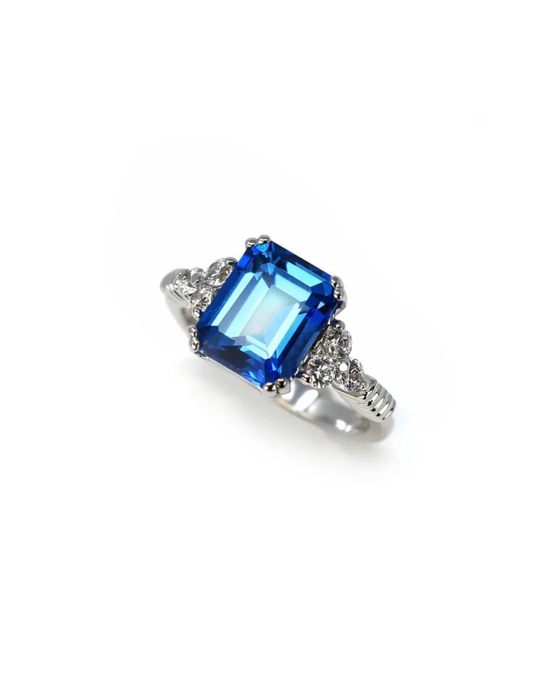 Anello quarzo azzurro