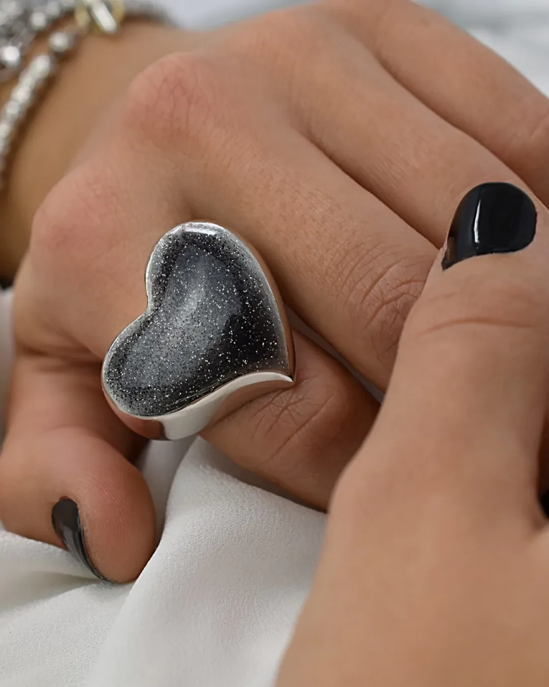 Anello cuore e rodio nero