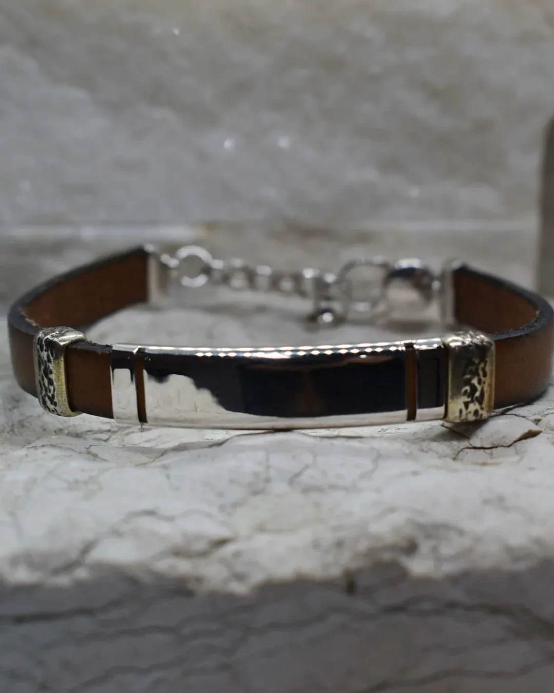 Bracciale in cuoio e argento
